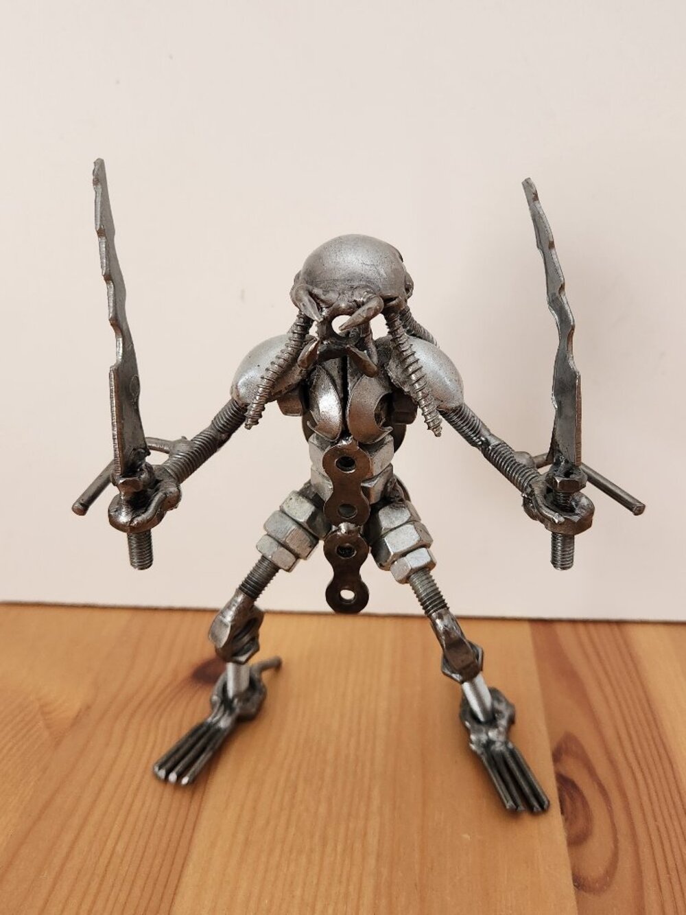Nuts and Bolts Predator Alien